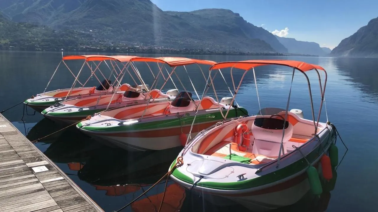 Al Molo 5 - Margaritaville Oliveto Lario 0*,  Italy